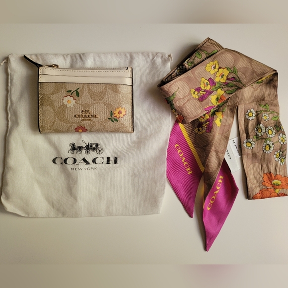 Coach Handbags - Coach Floral 3 PC: Cardholder keychain, twilly, dustbag